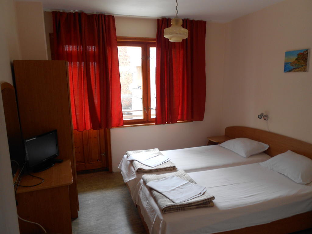 Nelly Guest House Sozopol Værelse billede